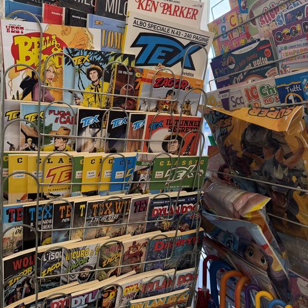 Albi di Tex, Dylan Dog e Zagor sull'espositore